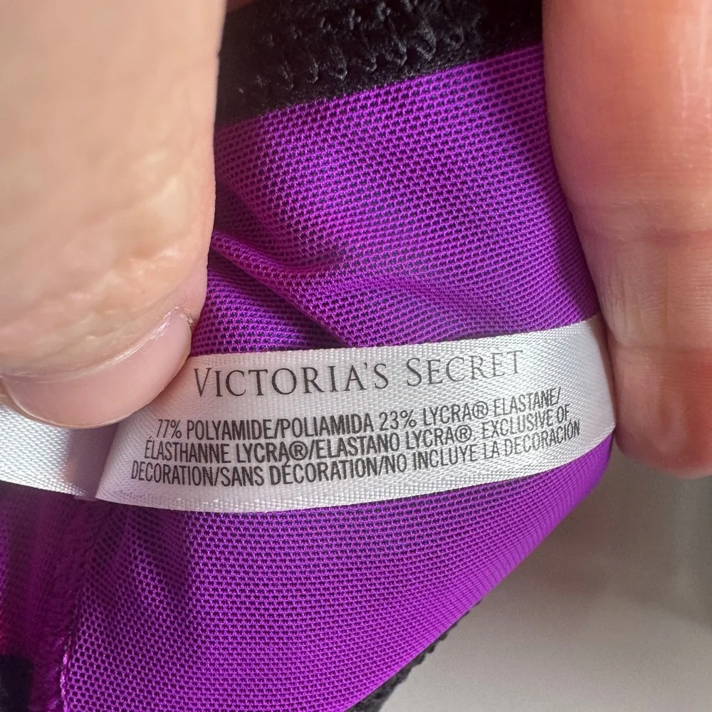 Victoria's Secret VSX Sports Bra‎ Purple Teal Front Zip Underwire Padded 36B